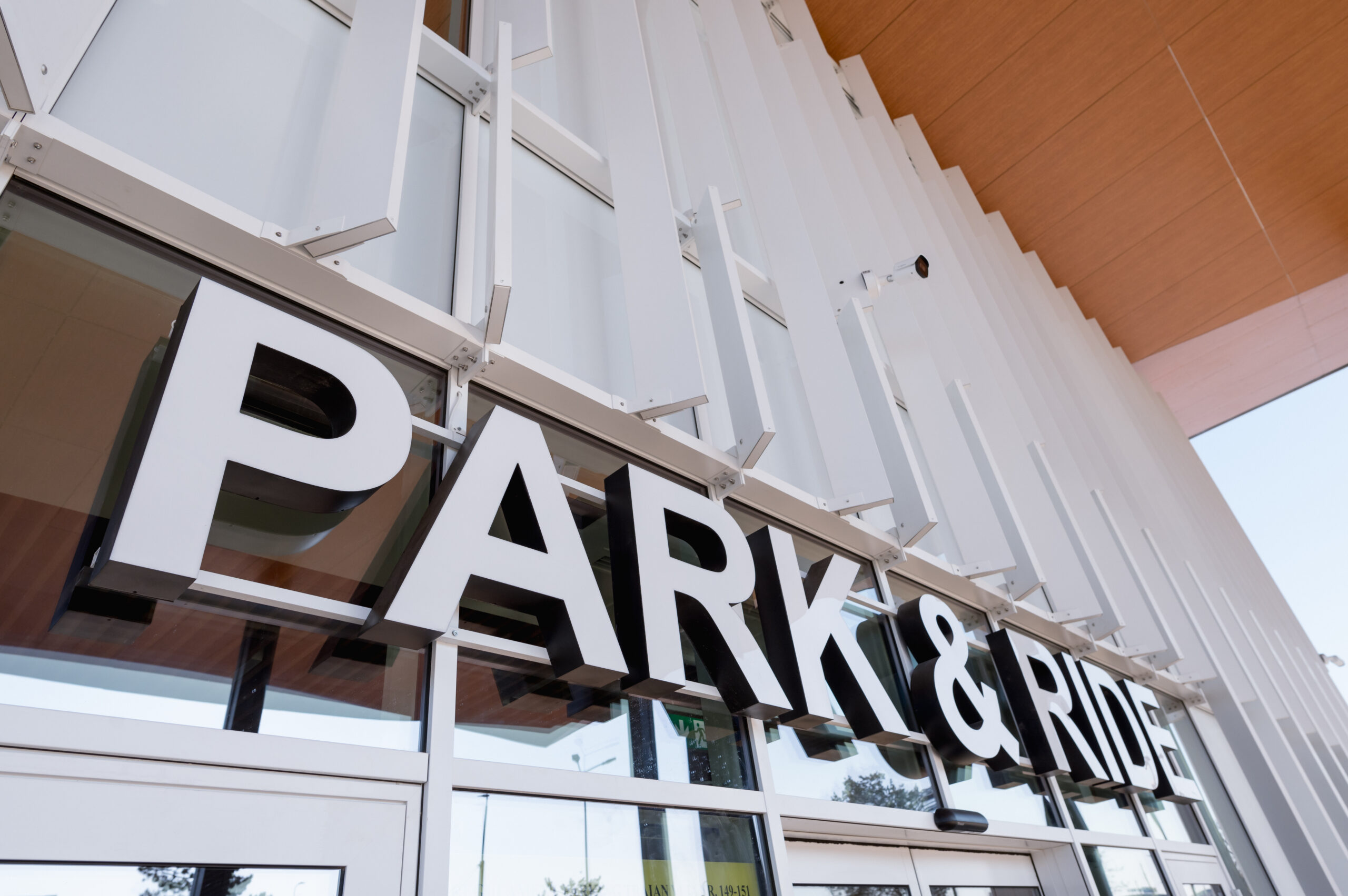 Intrarea principală Parcare Park&Ride